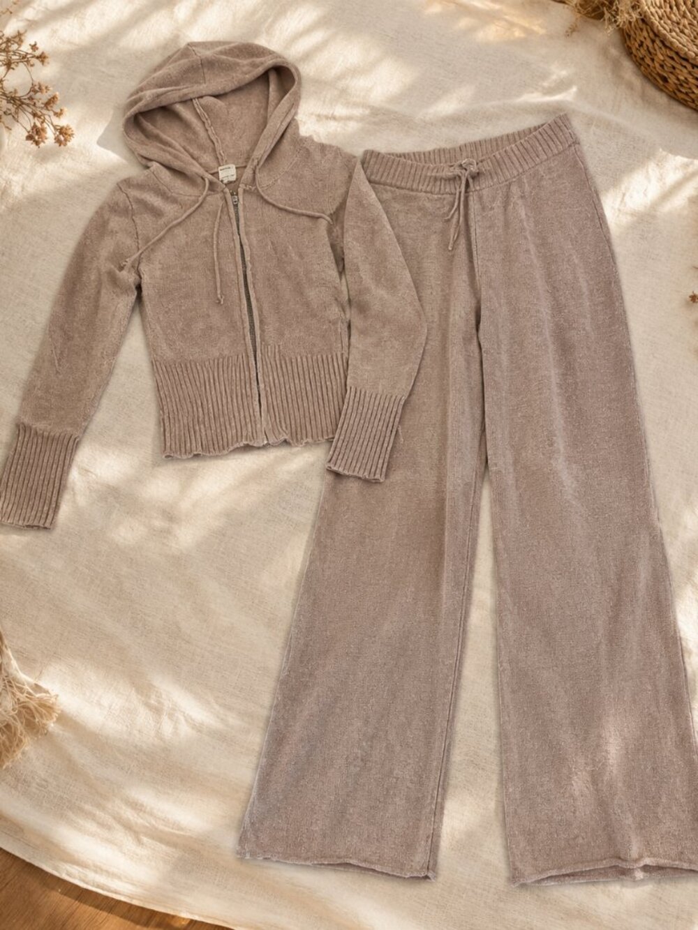 HOLLISTER Gilly Hicks Sweat Suit — Size Small